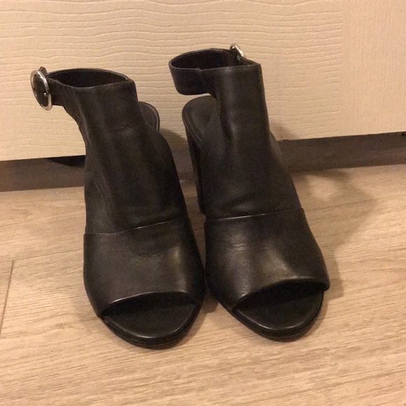 Black Via Spiga Heels - Picture 3 of 4